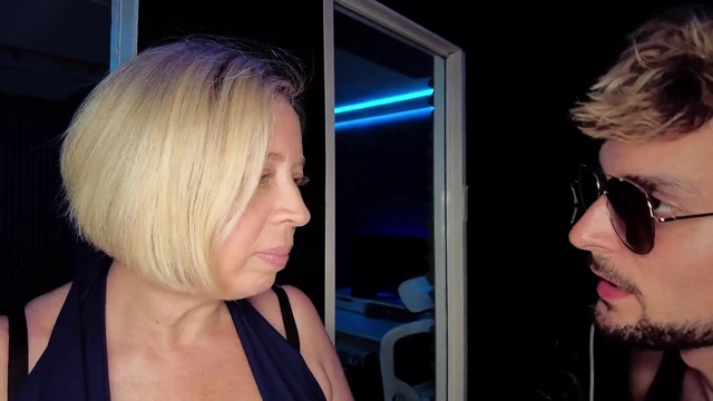 Jewish Cougar Teaches Me to Fuck Shooting Star
