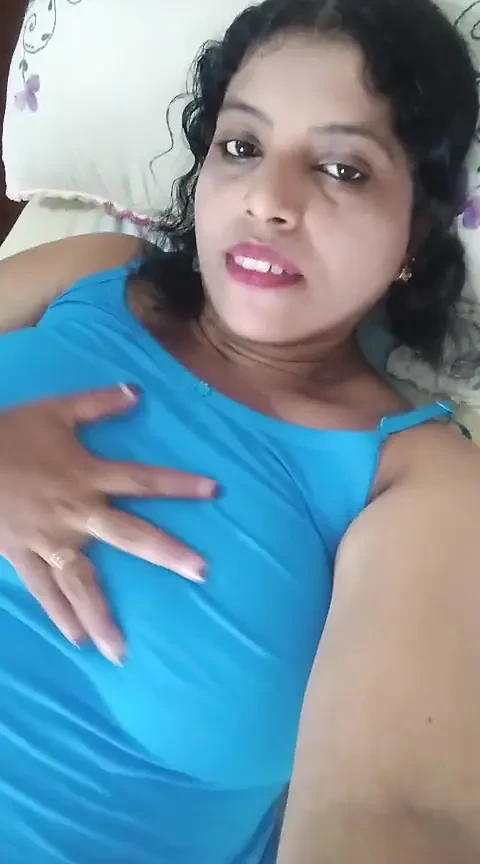 Aunty playing