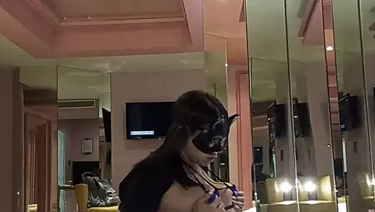 I masturbate during a hot video call with my stepson and insert a 22cm black dildo into my pussy.