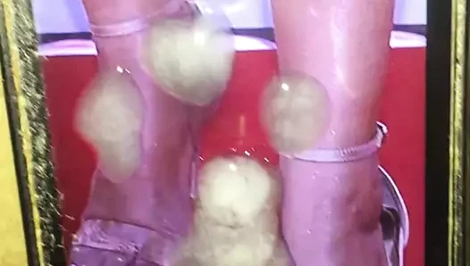 Boşalmak üzerinde olga kalicka seksi ayaklar 3