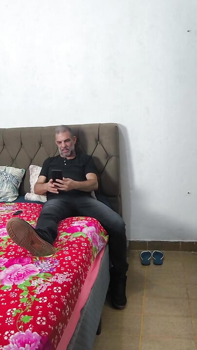 Tuče jednog dok ne svršim kao ukusno