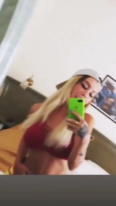 Perra rusa va a la playa