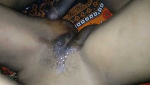 Iubita din Bangladesh savurează o ejaculare înăuntru după un futai dur