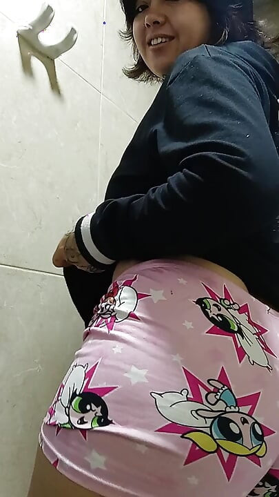 Tôi thức dậy muốn chạm vào chính mình