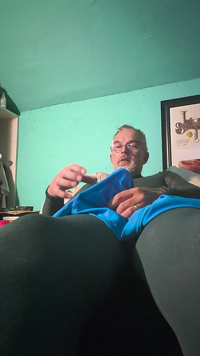 Green Figure Skating Masturbation