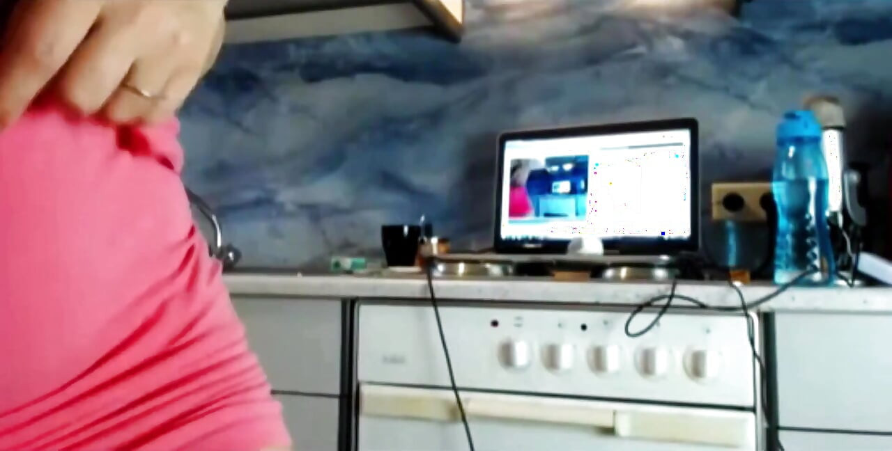 Sexydea muestra el culo en la webcam en vivo