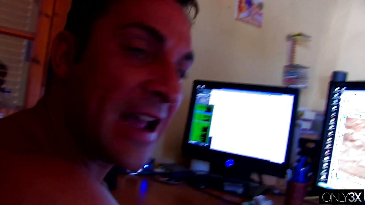 Blond Nicole som har en amatör trekant - Premium Redigera