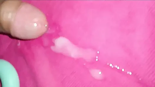 Yakışıklı adamın fillerine bak boşalıyor