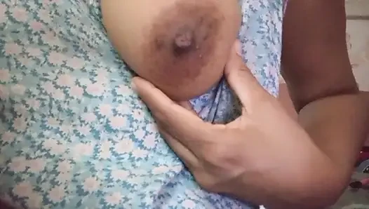 Memek sempitku lagi nggak bisa dimasukin sama kontol besar...