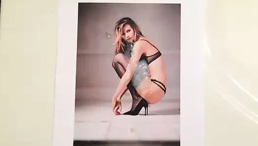 Behati prinsloo haraç 1