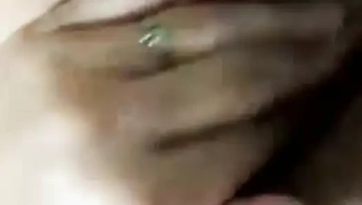 Götlü güzel amcık görüntülü görüşmemizde kendini parmaklıyor