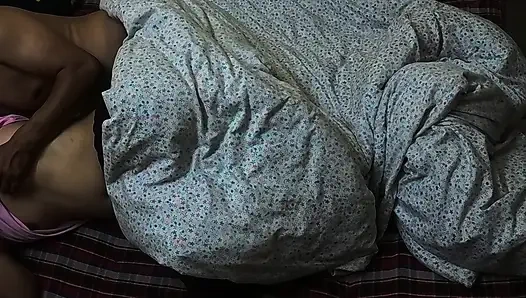 Горячее приватный секс настоящей дези непальской пары, снято на видео