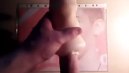 Cum haraç üzerinde mileys yüz