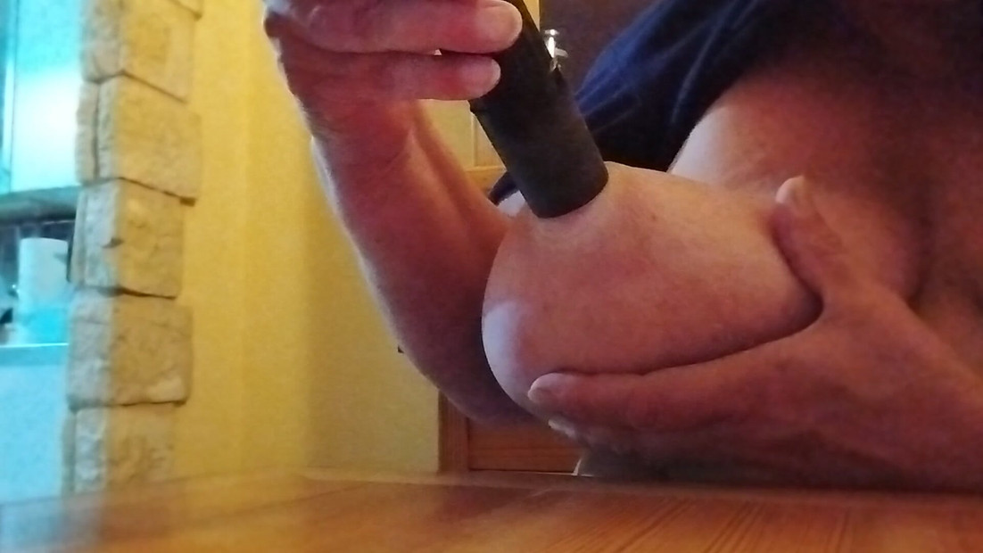 Sucking tits between housework