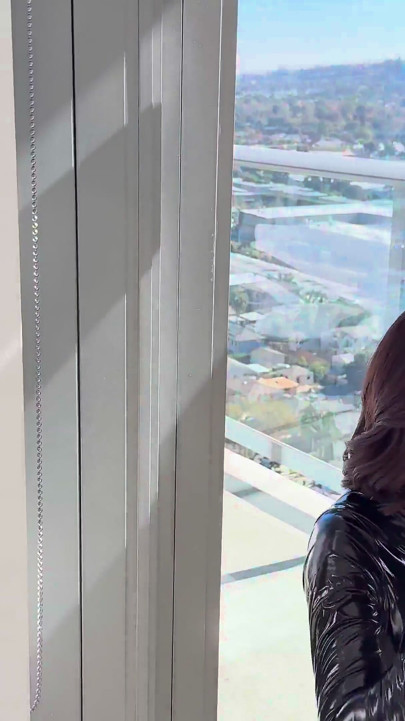 Nicole Doshi en het orientalisk slampa i läder knullas hårt av Christian Clay