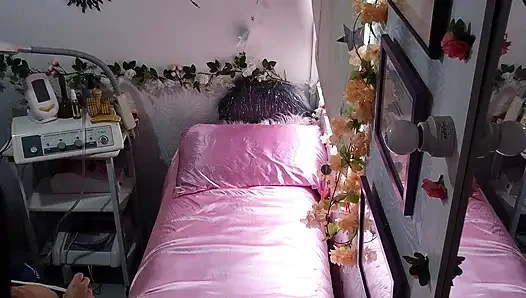 Ich sagte meinem mann, ich würde eine massage bekommen, ich habe einfach nicht erwähnt, dass der masseur ein mann ist