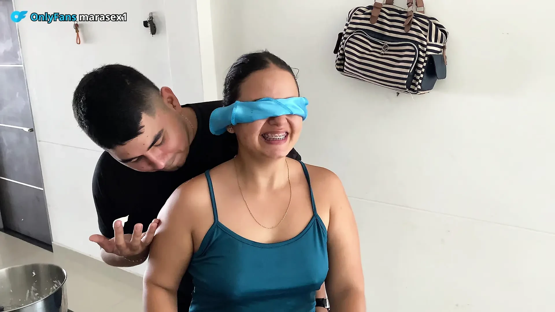 Pacar pantat besar alami tidak sengaja mendapat creampie