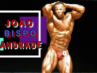 Papa bodybuilder Joao Bispo Andreade (geen seks met muziek)