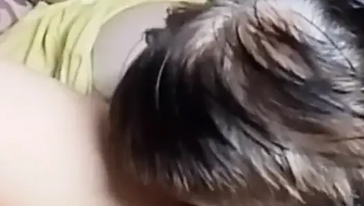 Моя жена такая горячая и возбужденная, когда я ем ее киску пальцами в юбке 3 рода дилдо она сквиртует и оргазм во время многожет