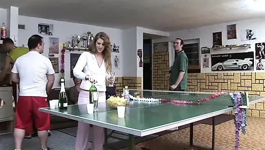 Ateşli sikiş partisi, gel izle ve baştan çıkar