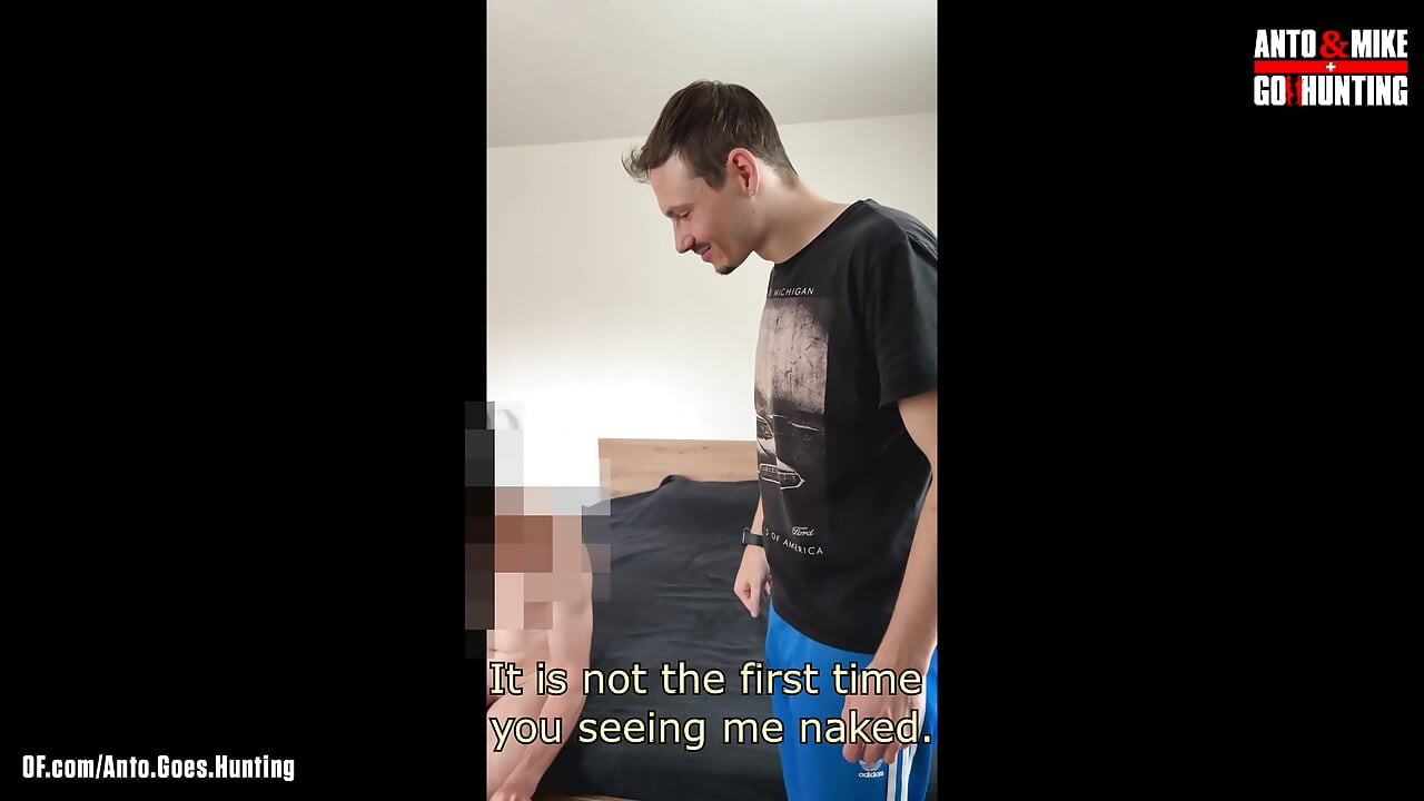 Ο στρέιτ φίλος του Mike θέλει να δοκιμάσει κάτι νέο και έχει μια νέα εμπειρία στο κρεβάτι του Mike - 2η επίσκεψη -