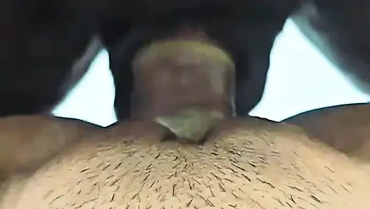 Güzel Hintli kız üvey erkek kardeşiyle seks yapıyor