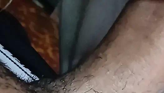 Dizlerinin Üstünde Kız Arkadaş Oral Seks