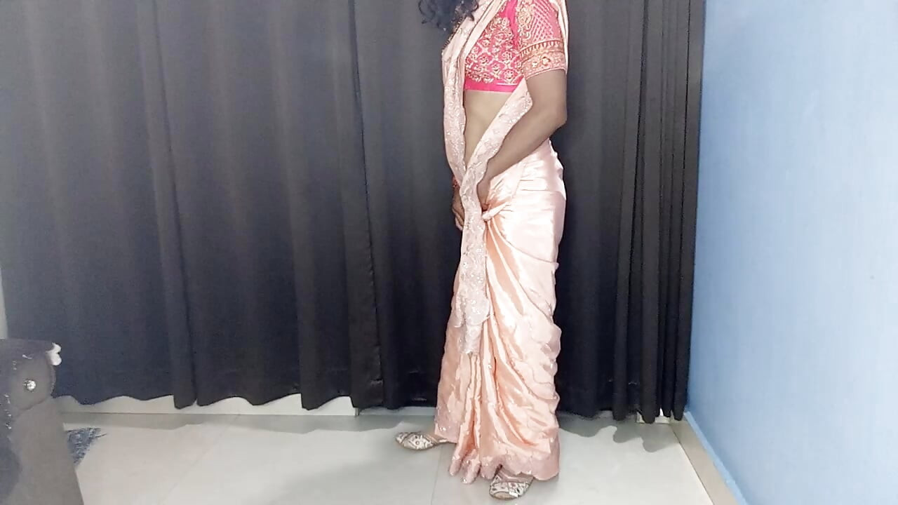 Indiske hotte stemmødre som hadde på seg saree i går kveld og så så hot ut