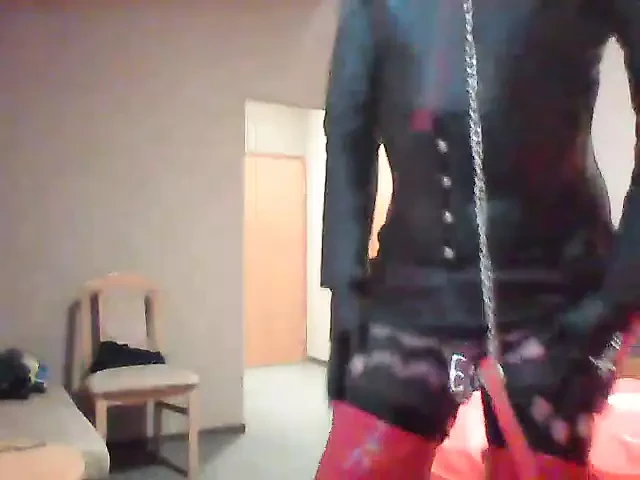 Leatherslut with KG