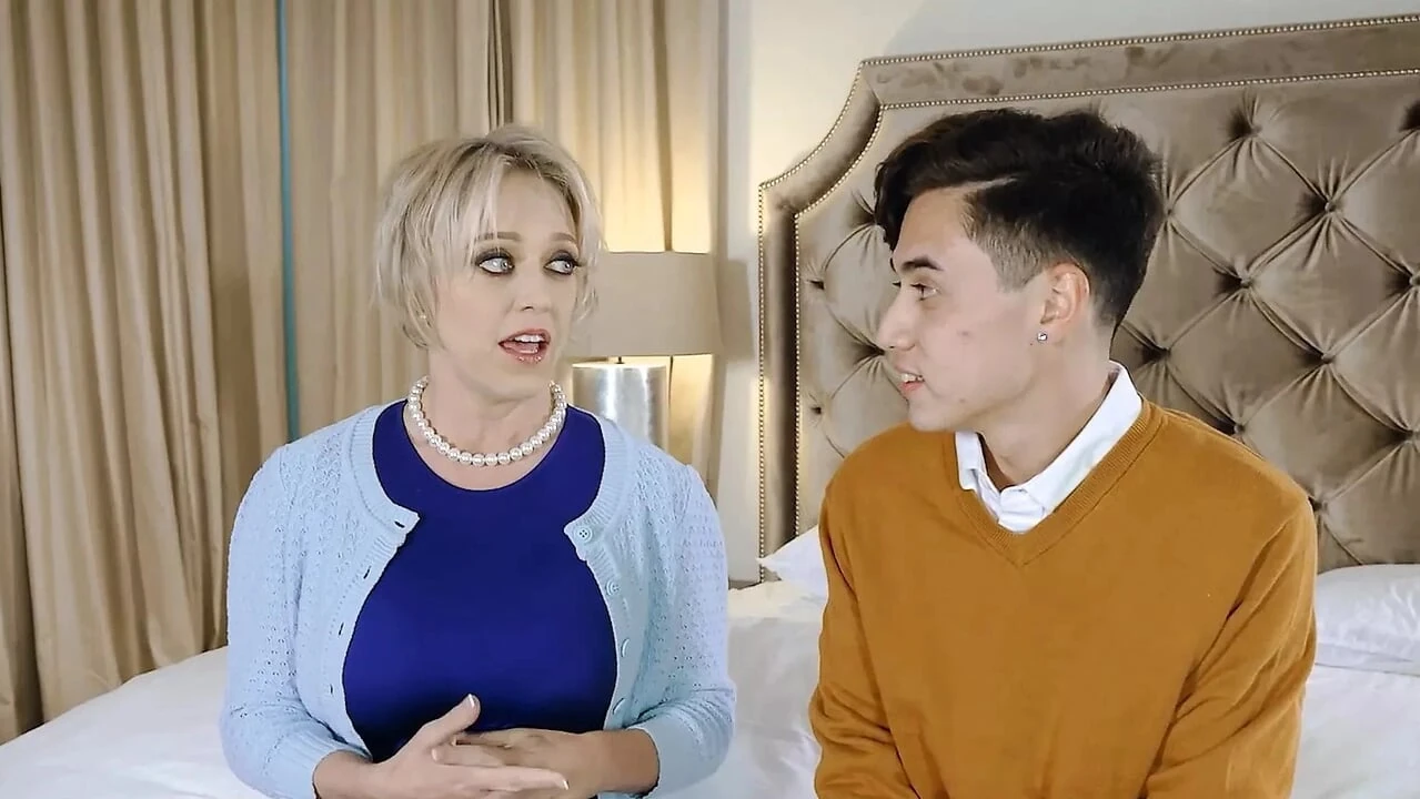 FamilyStrokes - Desperate Stepmom Dee Williams With Massive Jugs Begs Her Stepson To Impregnate Her