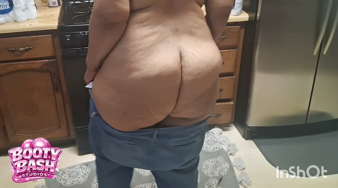 JAMAL ANAL KING FILMA A LA REINA ANAL DIARIAMENTE PARA VER SU JUGOSO CULO