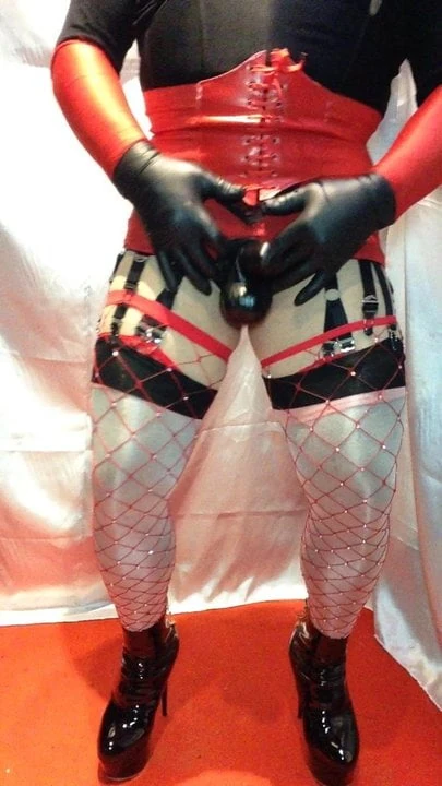 FUCKING SLUT ASS SHOW SISSY BITCH