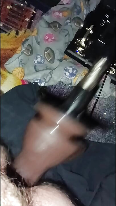 Η Σίσσυ γαμιέται με μηχανή