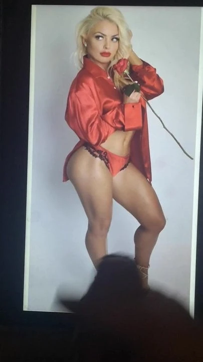 Mandy Rose valentine's day tribute