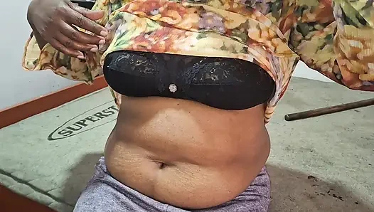 Ateşli üvey anne utangaç Camara'nın önünde onu seviyor musun