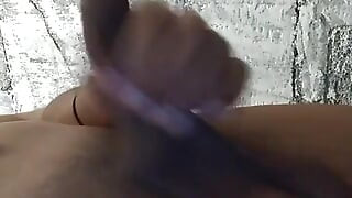 नग्न खेलता है
