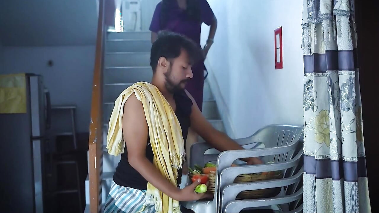 Sabji wale ne akeli bhabhi ko choda