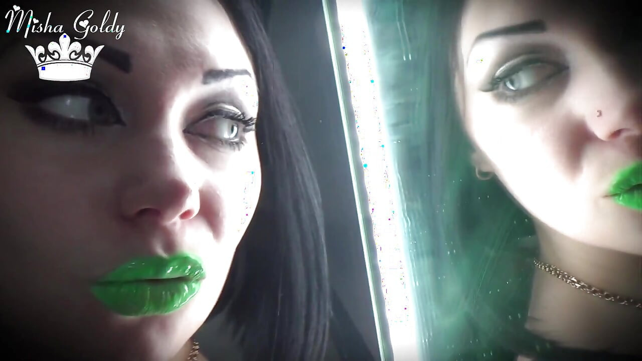 Mesmerized phosphoric glossy green lips