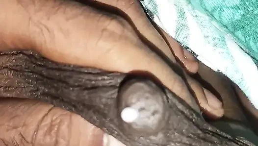 Memek hot tante seksi india ini dientot habis-habisan sama tetangganya sendiri