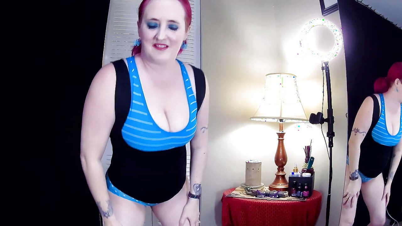 Big Tits MILF Tit Fucks 4 Huge Cumshot