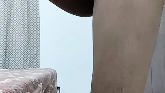 Tatlı kız eğleniyor