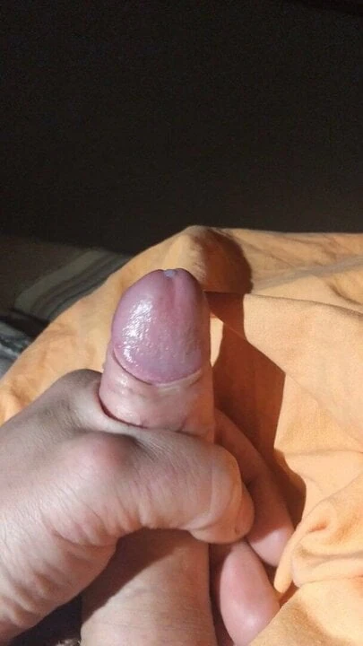 Petite ejaculation