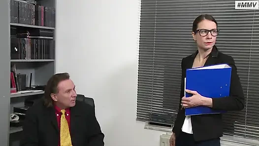 Секс Behoerde 3: Четыре сцены с 4 горячими крошками