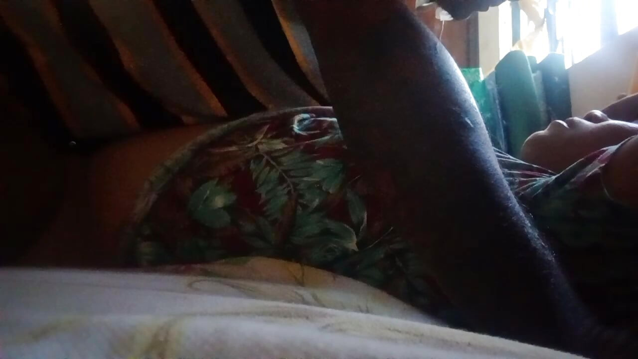 She Love to Use Sex Toy