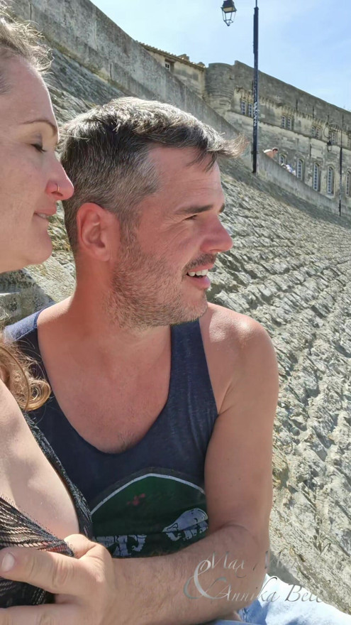 Public Make Out in France is going hot