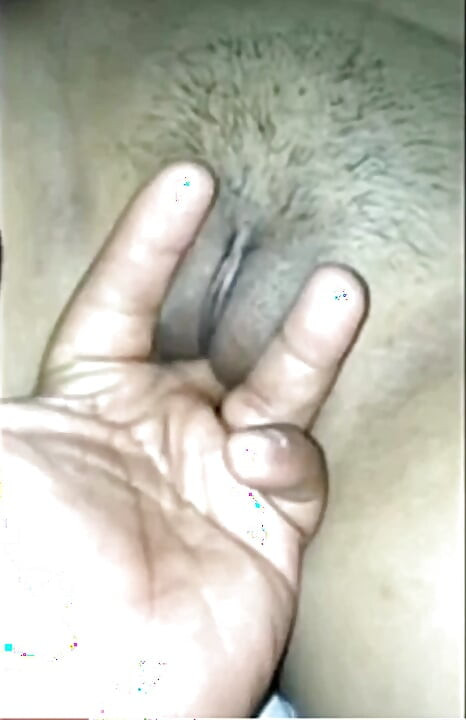 MY LUCKY CHATMATE FINGERED MY PUSSY