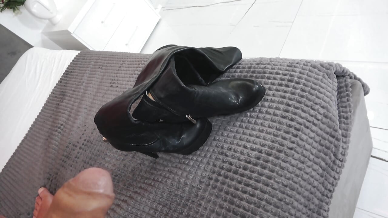 Boot Fantasy Cum True