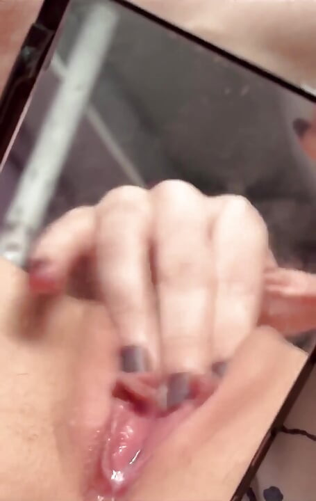 Petite Goth Teen Close up Pussy Play in Mirror with Creamy Finish