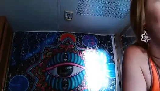 Трансляция началась, давай поздороваемся