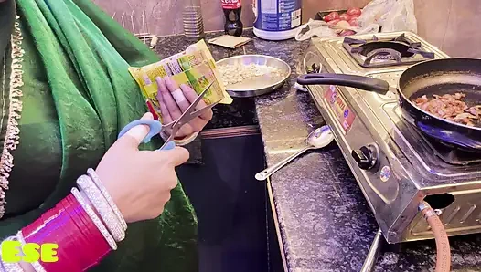 Itni Pyaari Bhabhi ko Bina Chudai Kare Kaise Chhdd Dun!!!